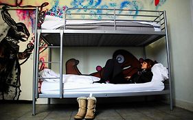 Bob'S Youth Hostel